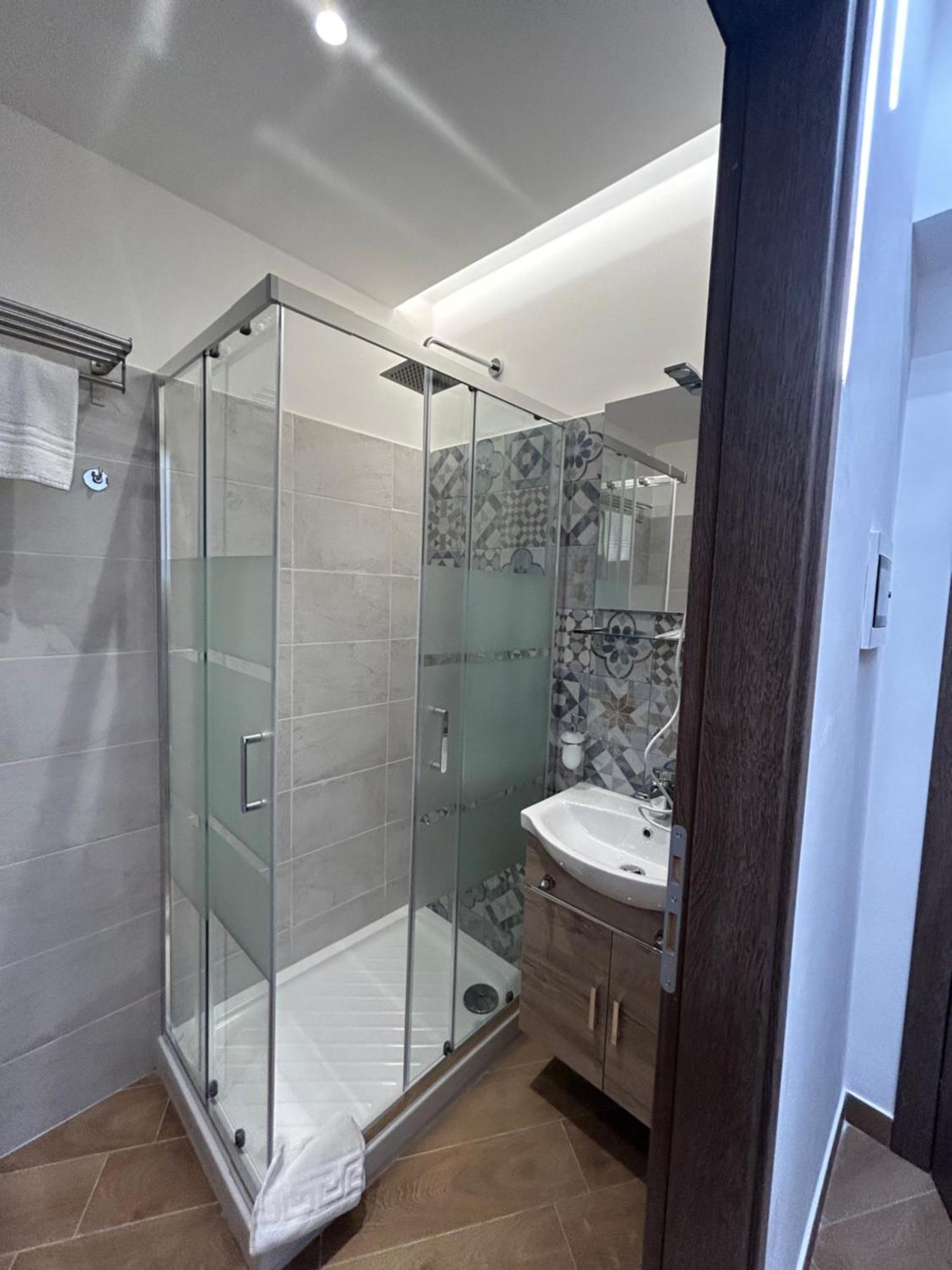 Grimaldi Comfort Guest House Extérieur photo